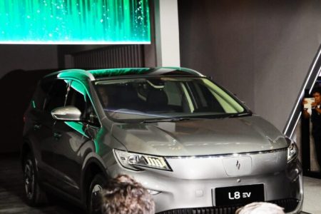 PT Aletra Mobil Nusantara Resmi Luncurkan Aletra L8 EV
